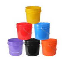 Plastic 3.5 gallon round bucket w/ wire bale handle with plastic roller grip