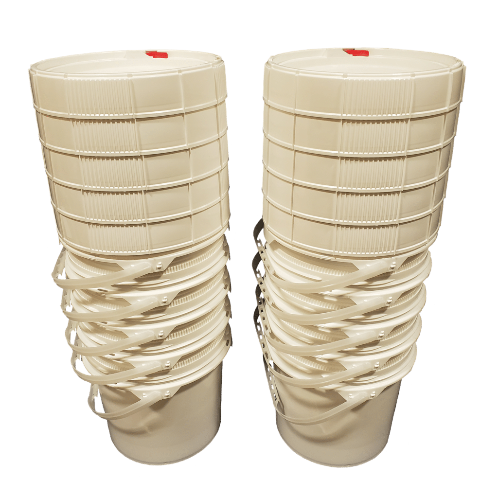 3.5 Gallon Screw Top Bucket & Lid with Plastic Handle 8.79 each